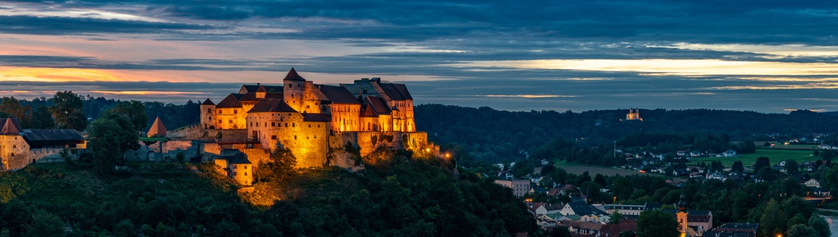 LED in the lighting of villages, castles, towers and large spaces